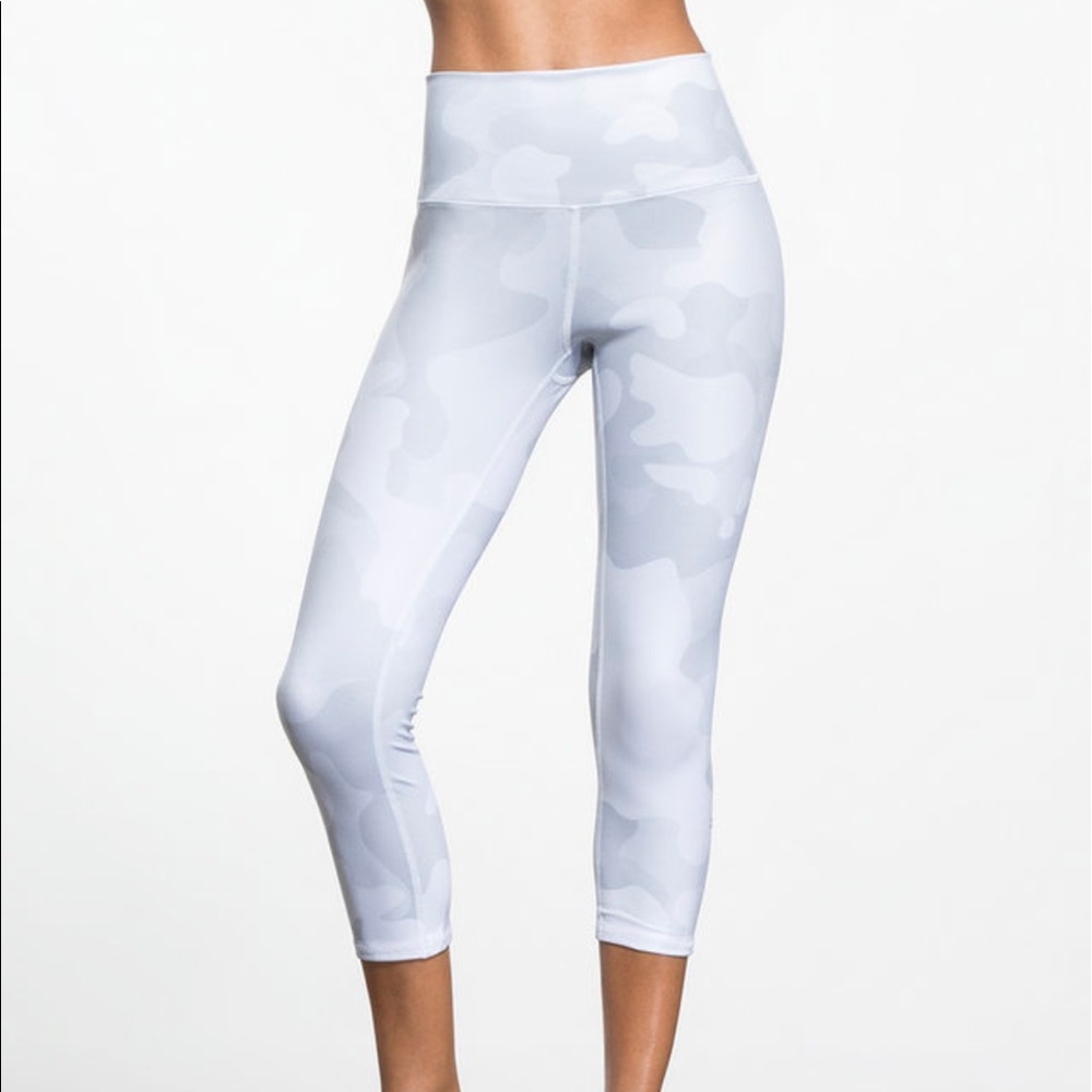 ALO Yoga White Camo Leggings